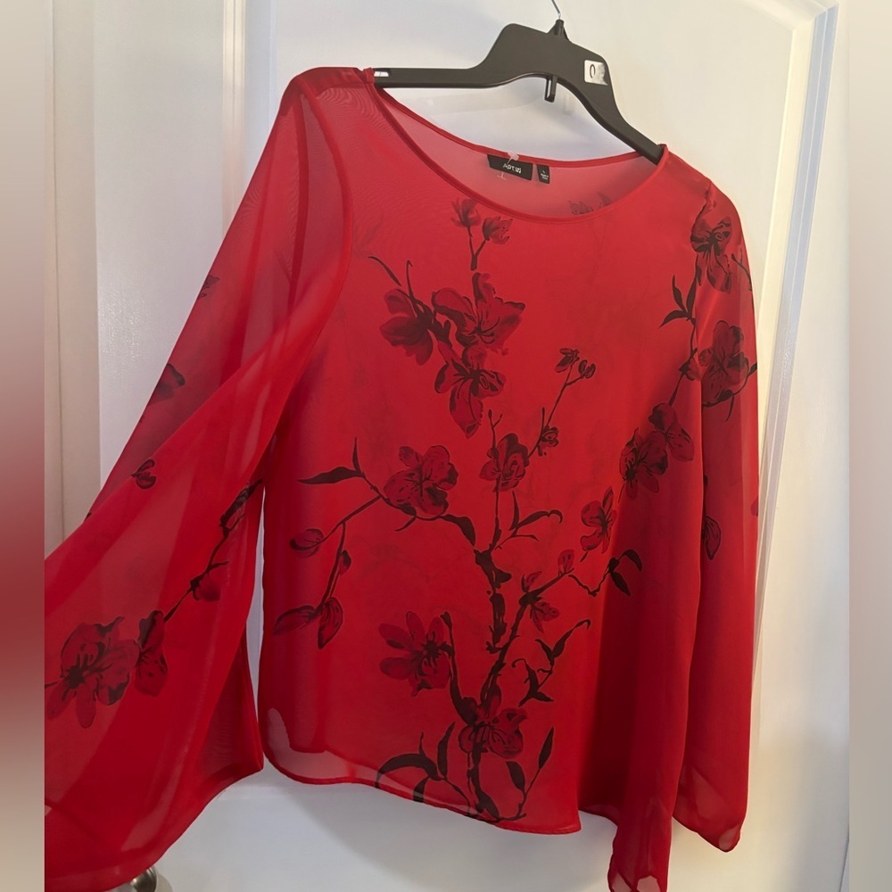 Stylish Apt.9 Red Floral Women's Top/ Blouse Sz L NWOT